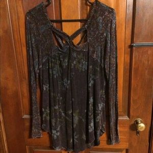 Gimmicks - - Flowy Crisscrossing Long Sleeve Top